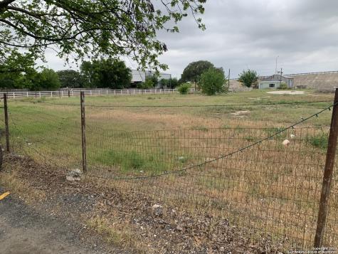 0000 Highway 173 Hondo TX 78861