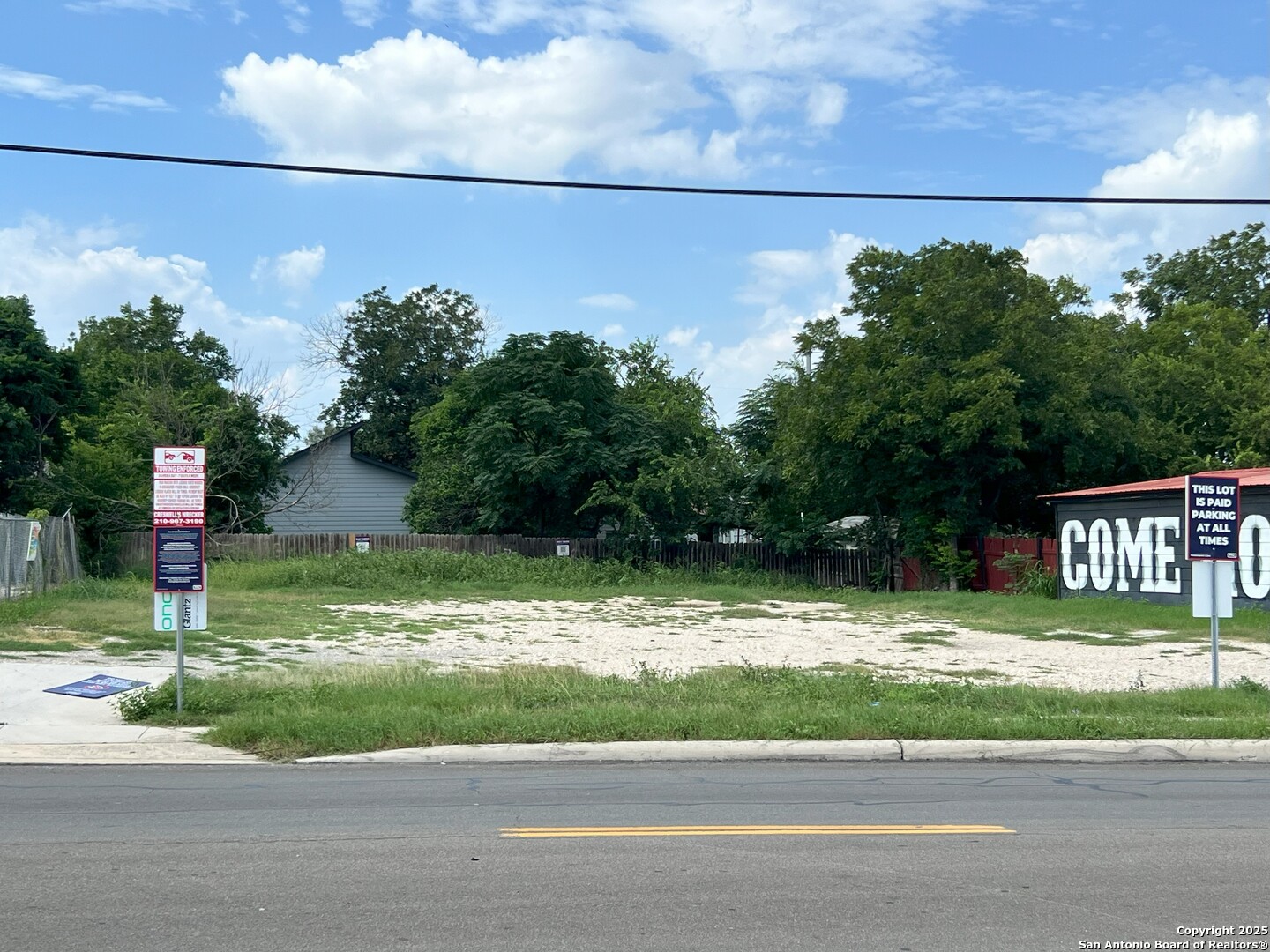 2931 E Houston San Antonio TX 78202