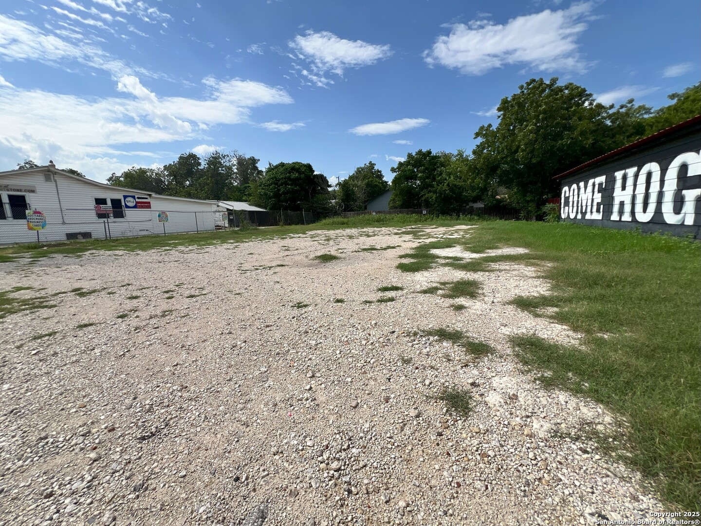 2931 E Houston San Antonio TX 78202