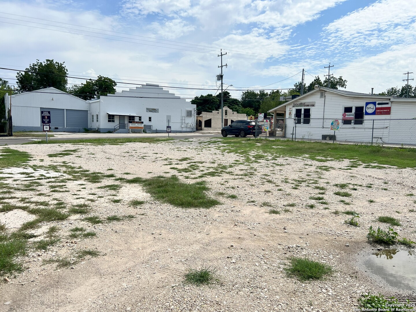 2931 E Houston San Antonio TX 78202