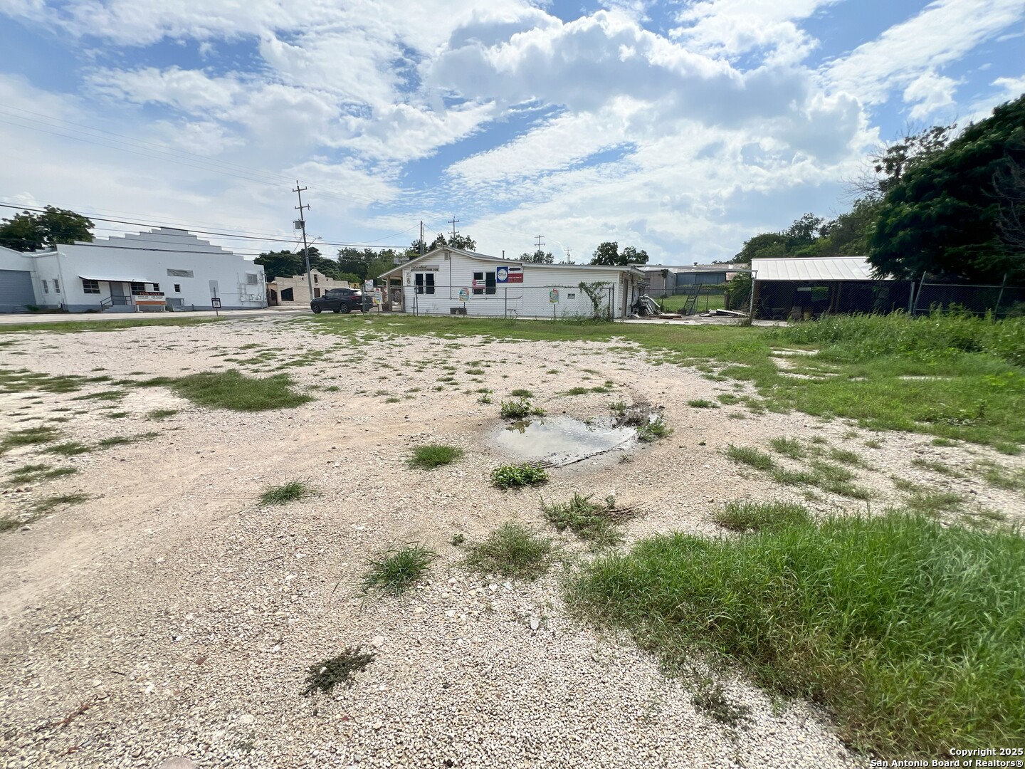 2931 E Houston San Antonio TX 78202