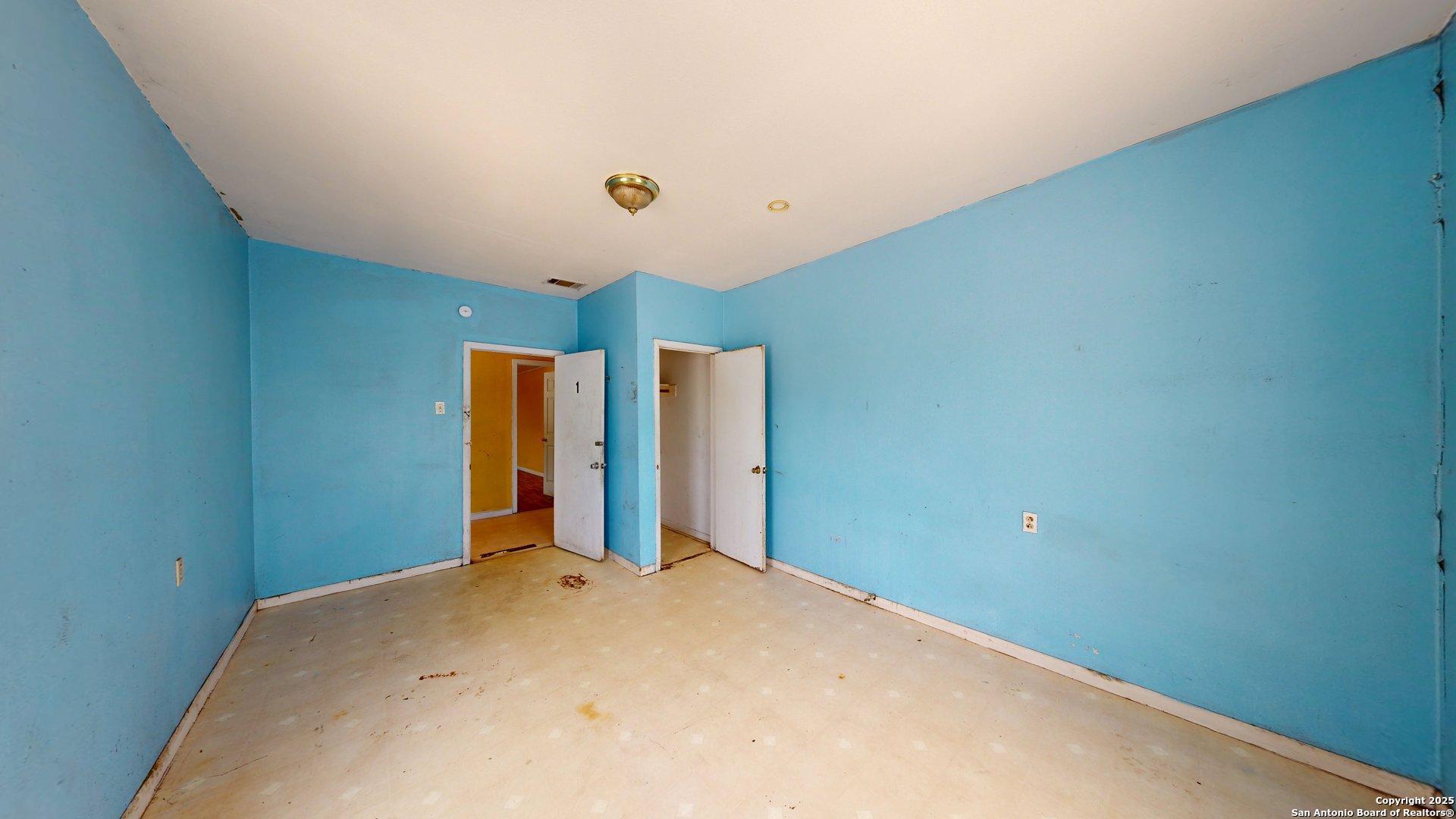 1407 S Gevers Street San Antonio TX 78210