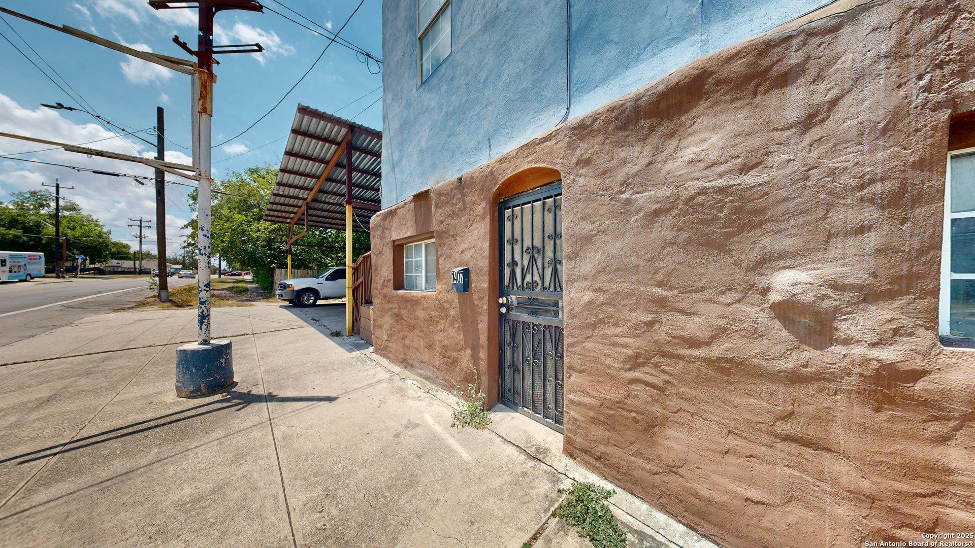 1407 S Gevers Street San Antonio TX 78210