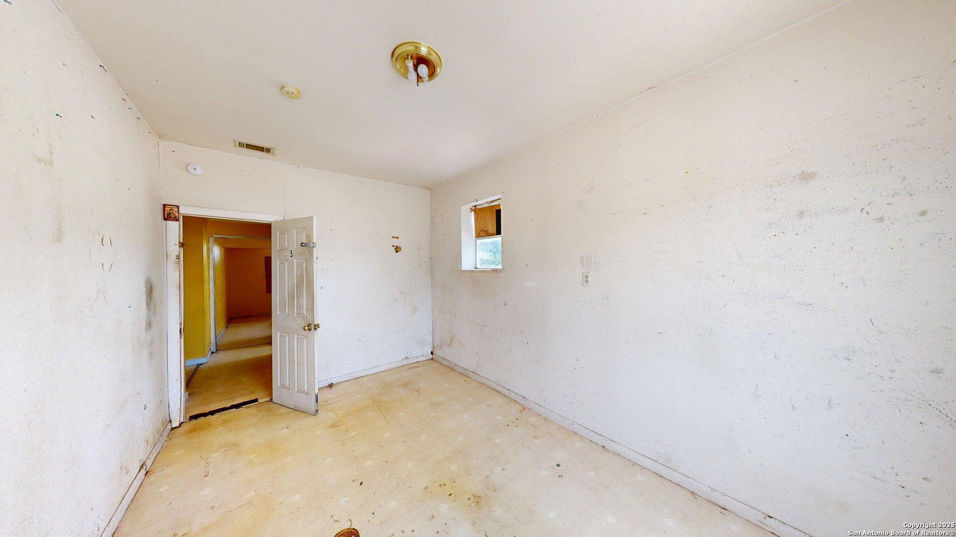 1407 S Gevers Street San Antonio TX 78210