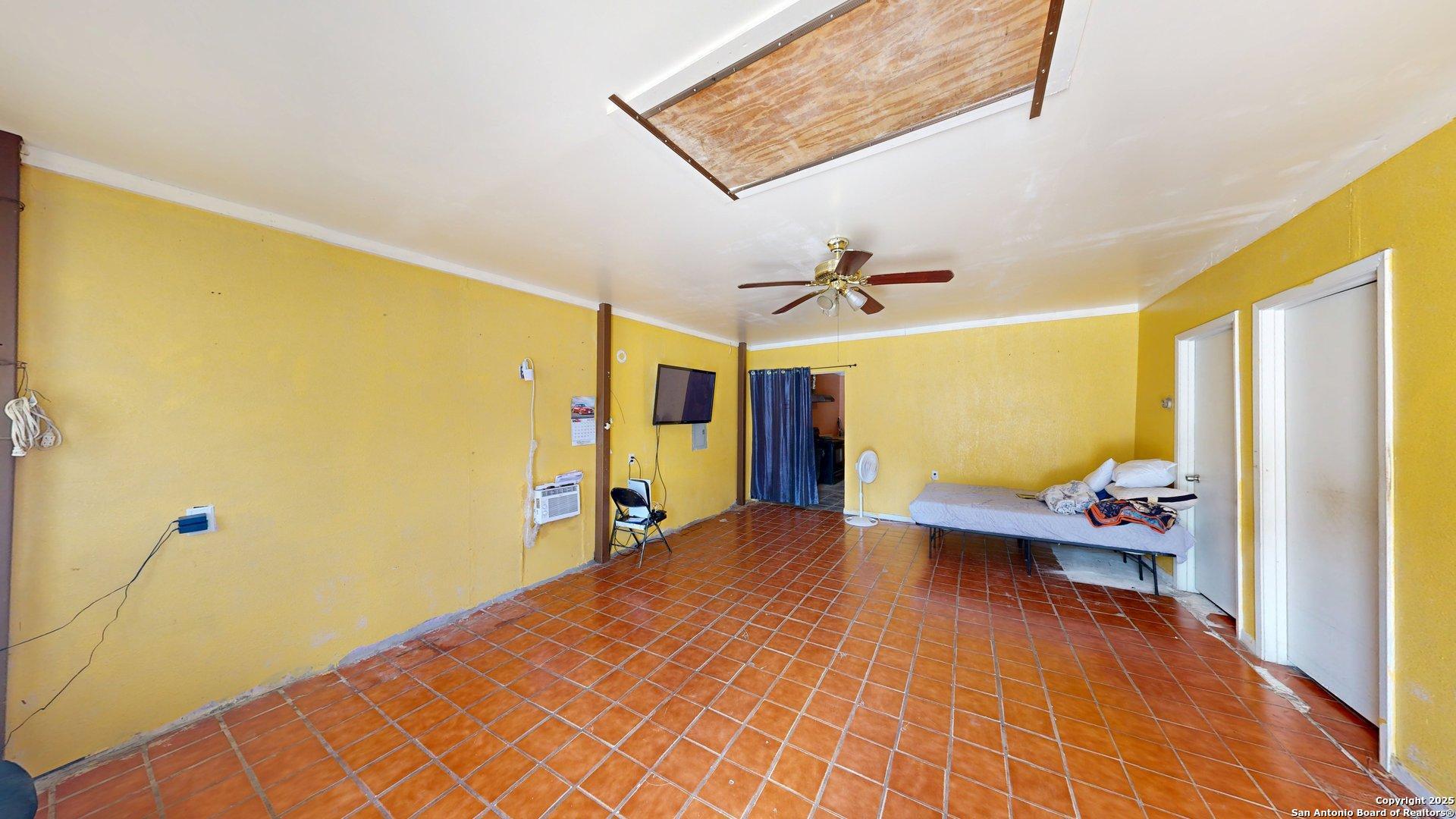 1407 S Gevers Street San Antonio TX 78210