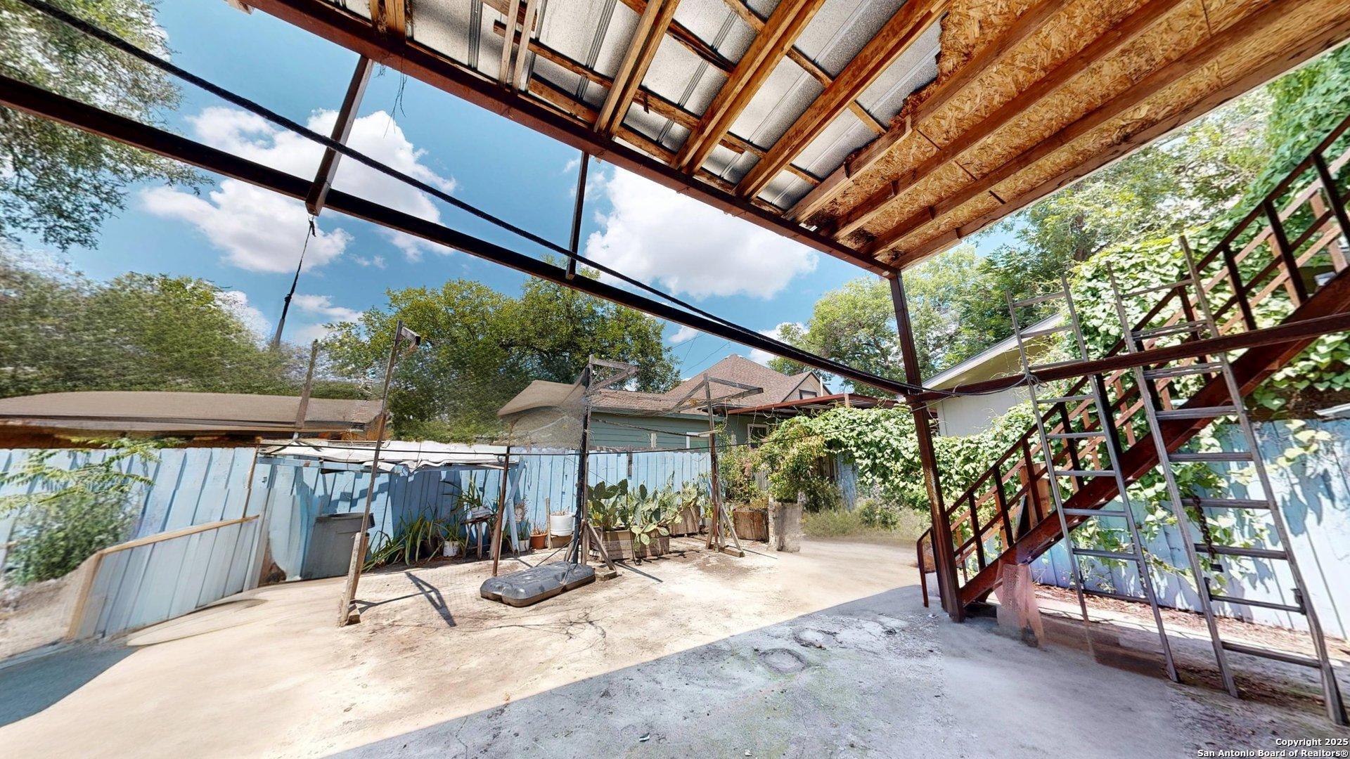 1407 S Gevers Street San Antonio TX 78210