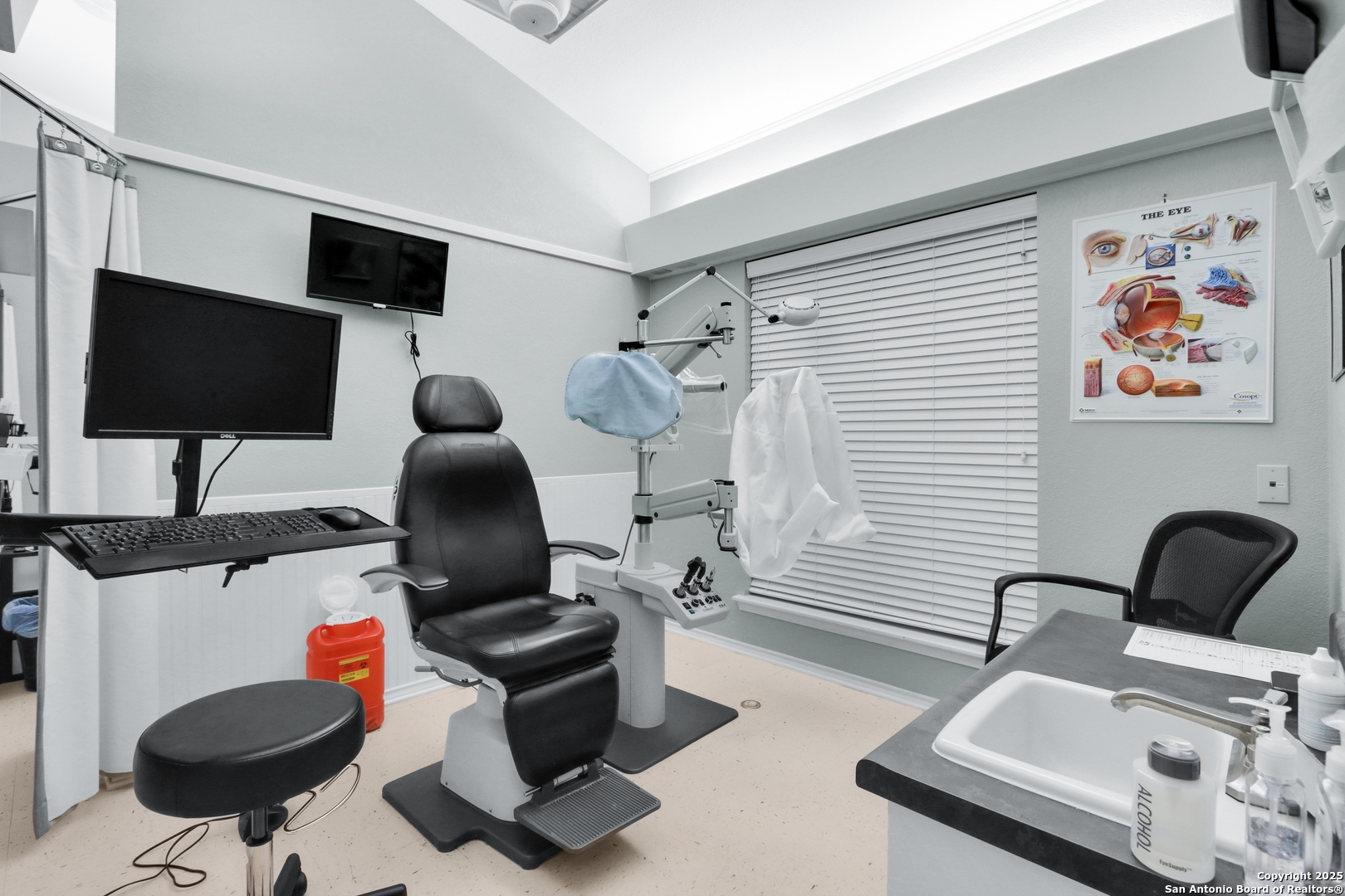 1046-1048 E Blanco Boerne TX 78006