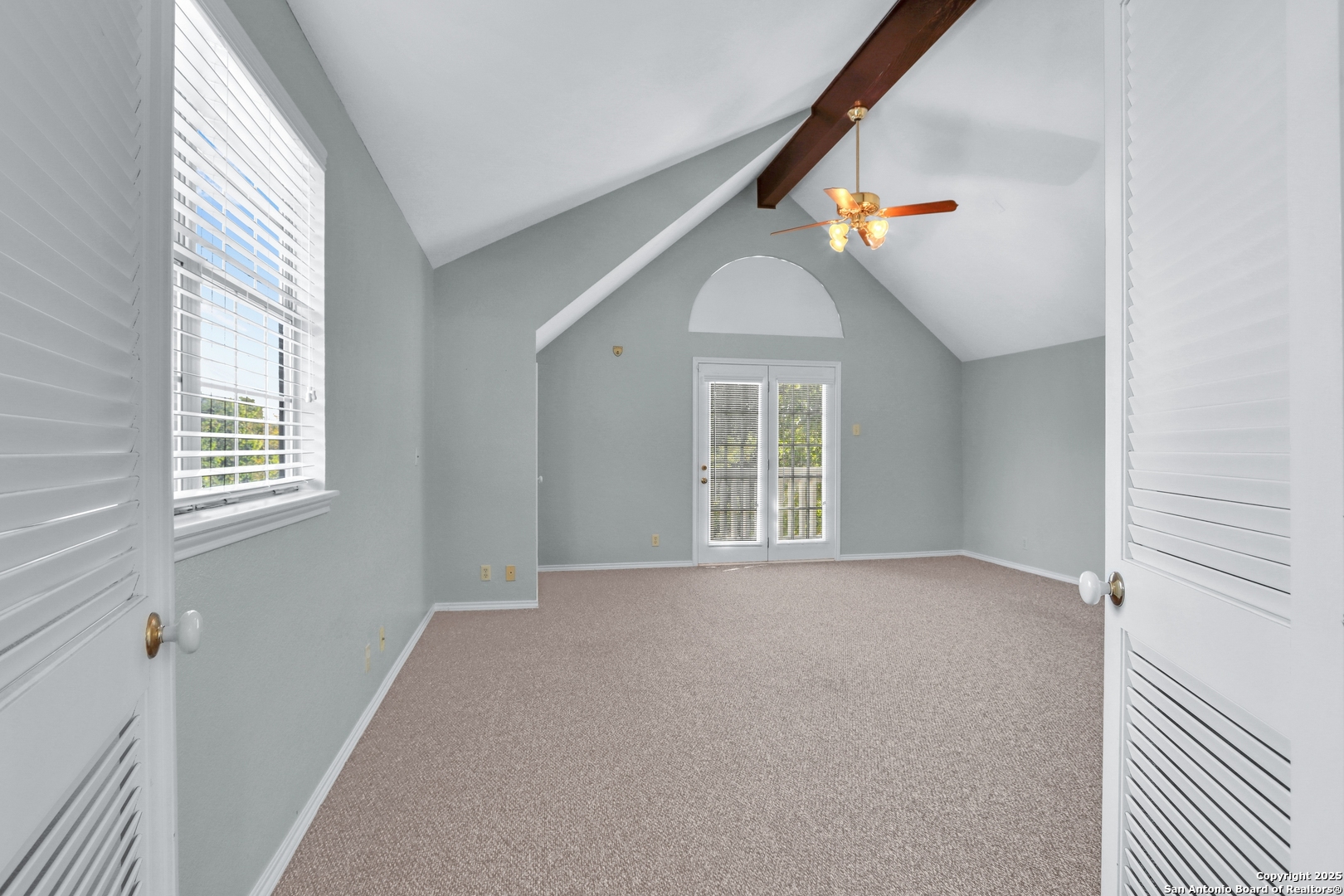 1046-1048 E Blanco Boerne TX 78006