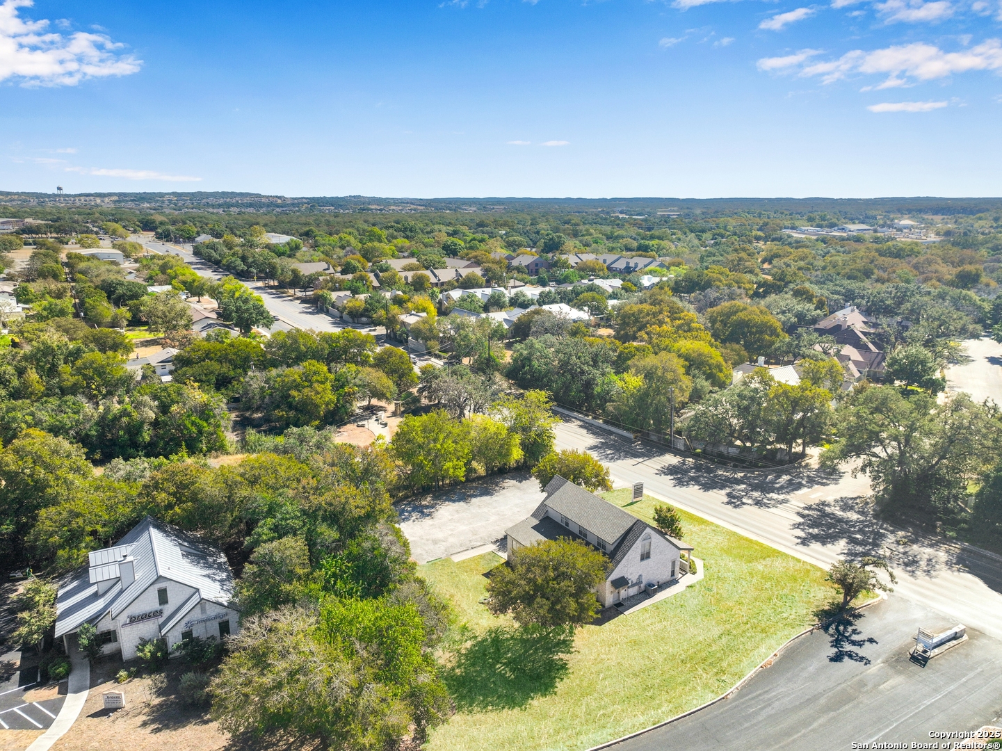 1046-1048 E Blanco Boerne TX 78006