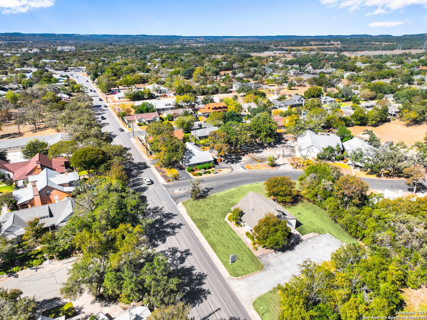 1046-1048 E Blanco Boerne TX 78006