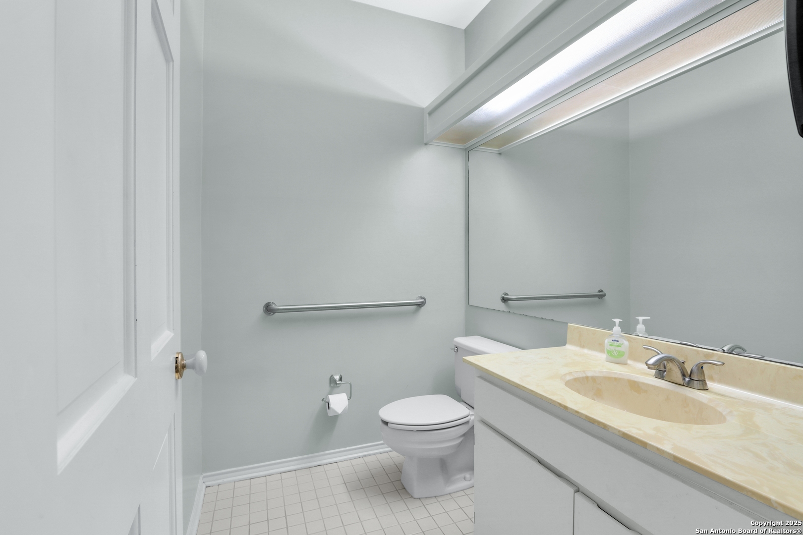 1046-1048 E Blanco Boerne TX 78006