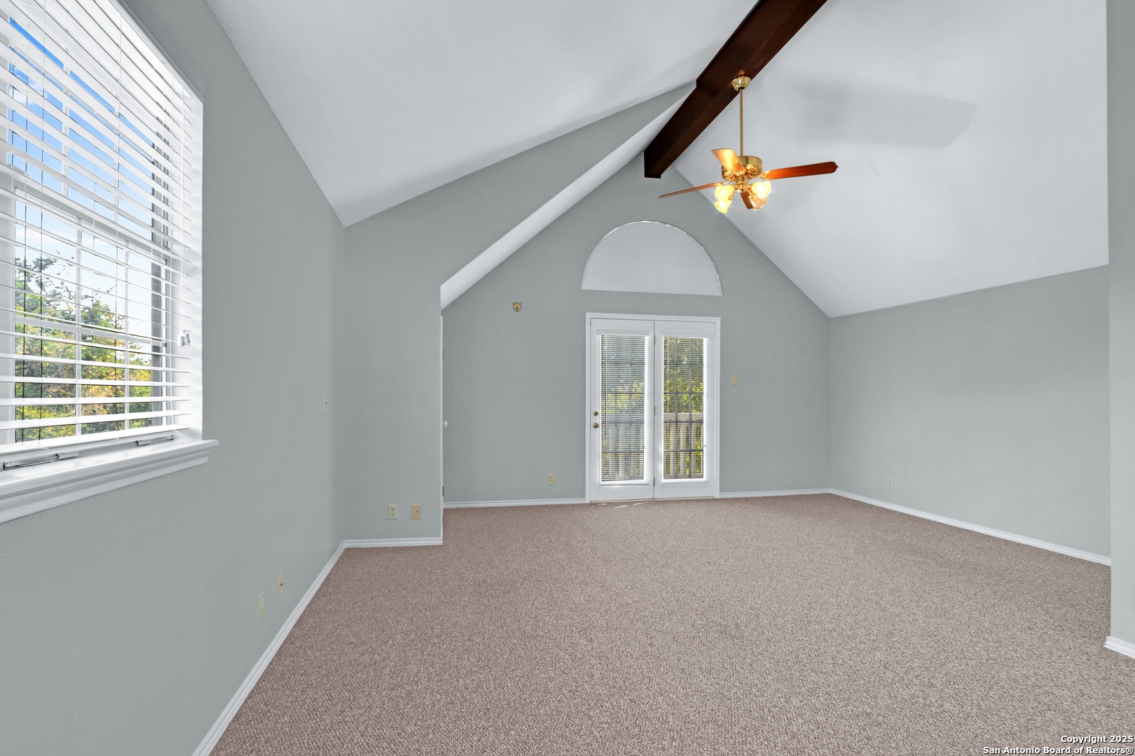 1046-1048 E Blanco Boerne TX 78006