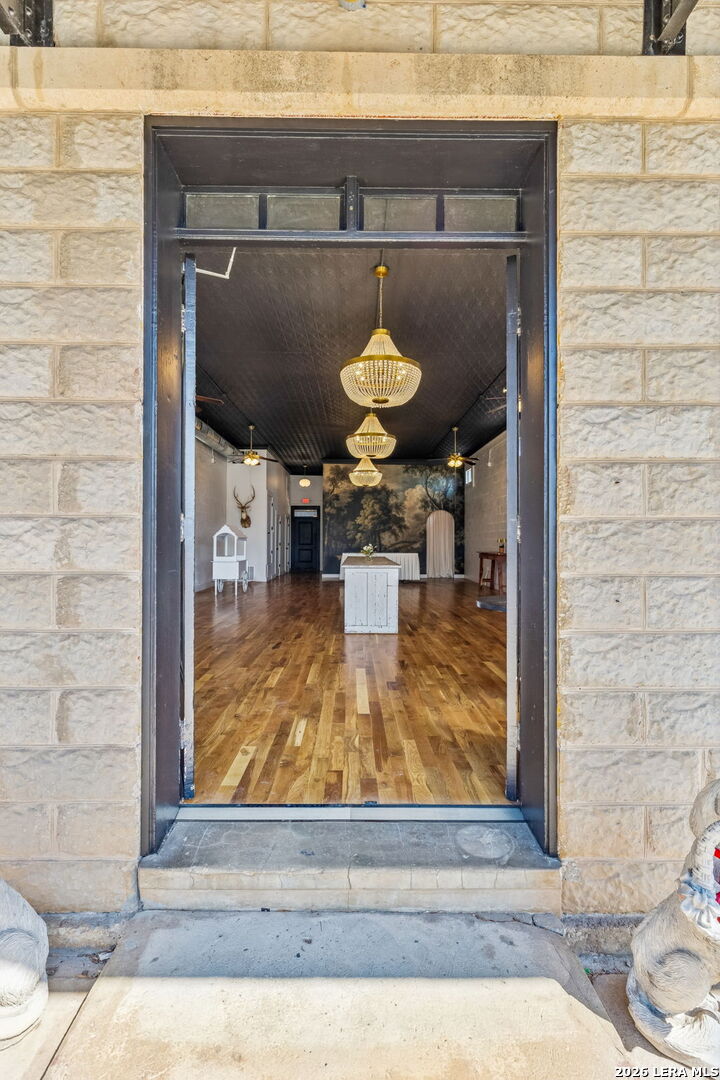 606 High Street Comfort TX 77318