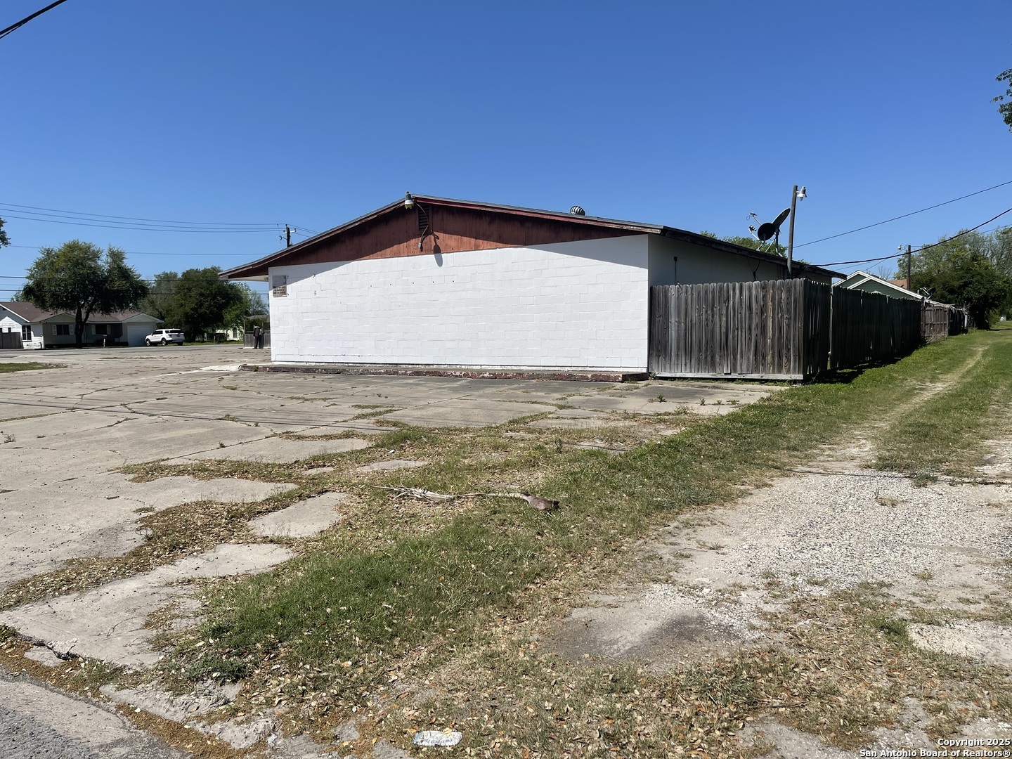 1230 E Santa Gertrudis Street Kingsville TX 78363