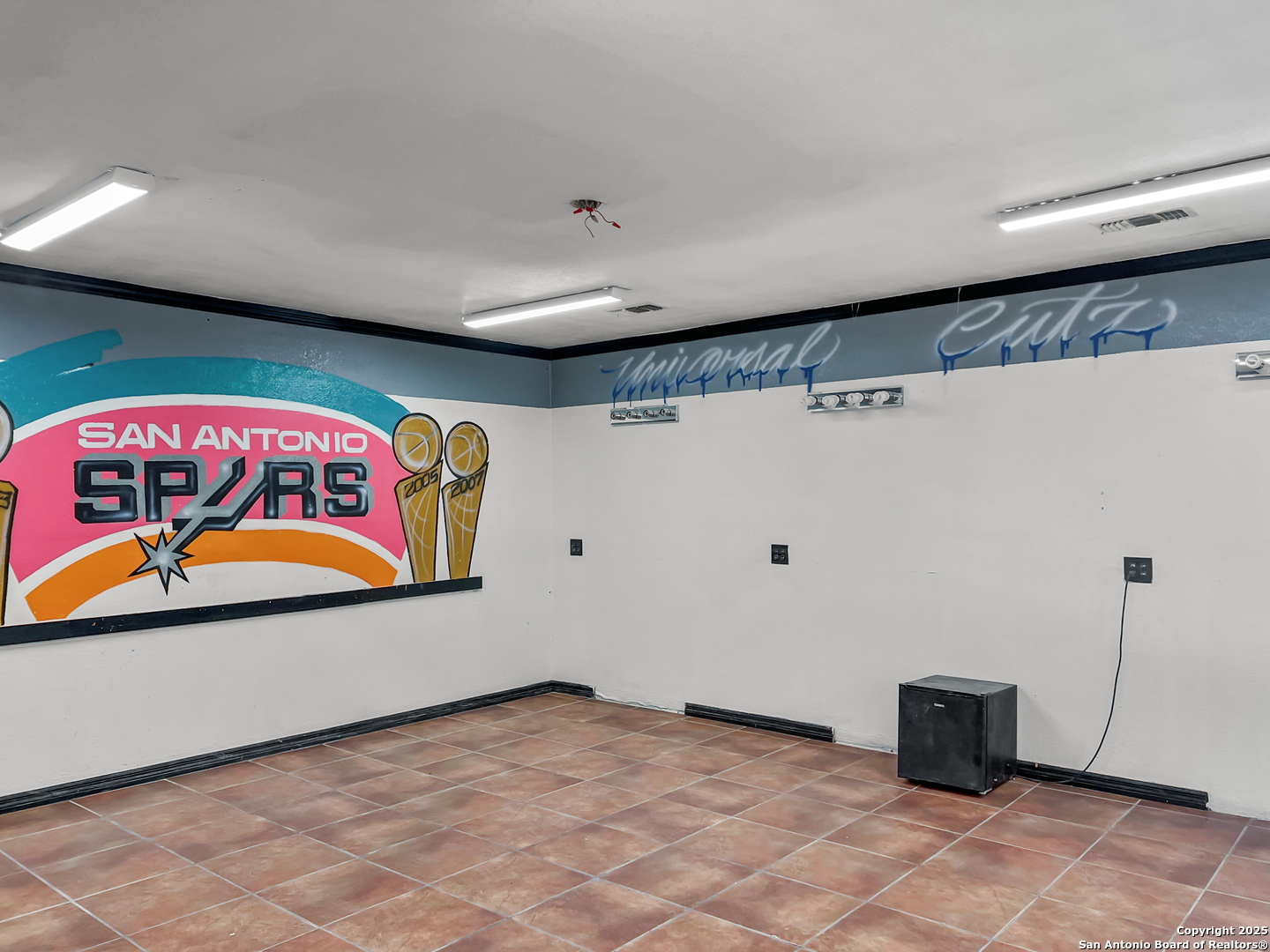 2903 E Houston San Antonio TX 78202