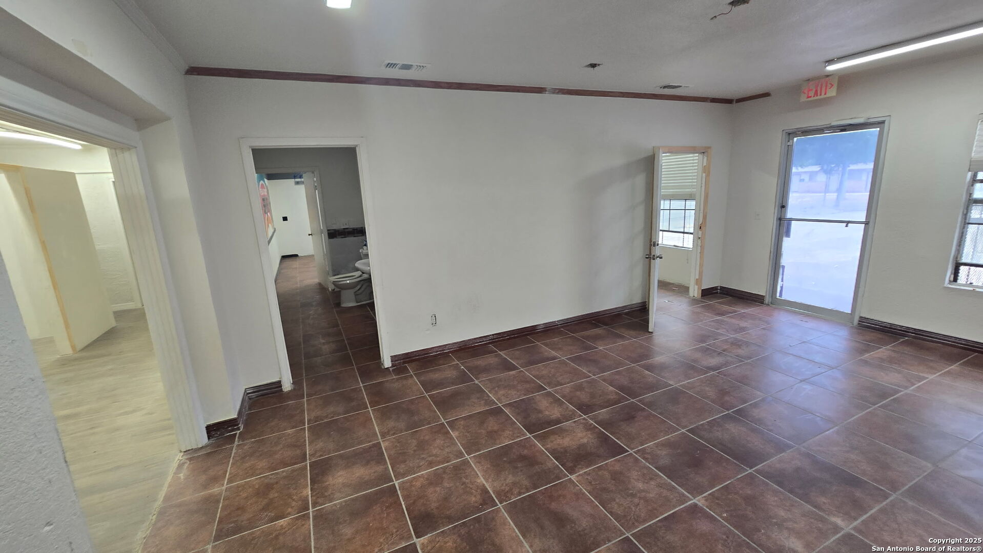 2903 E Houston San Antonio TX 78202