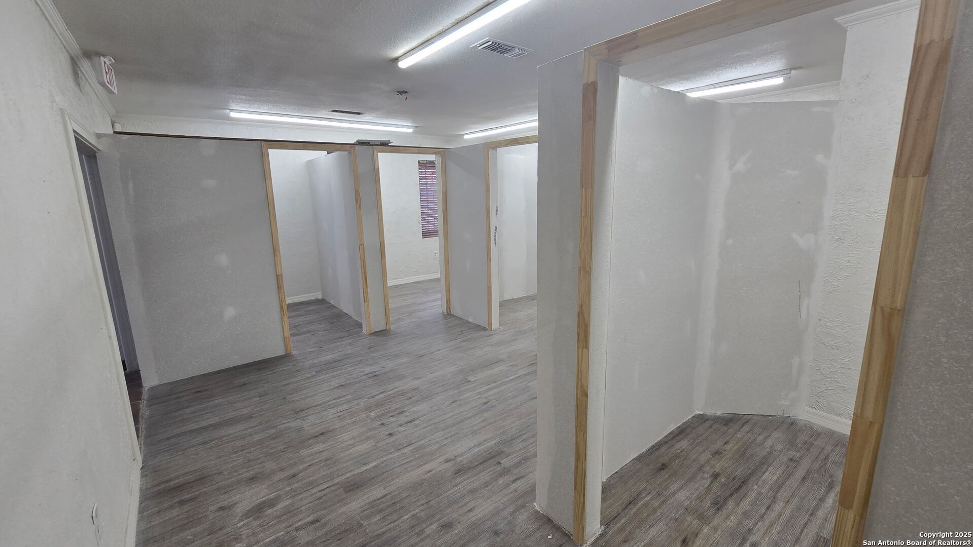 2903 E Houston San Antonio TX 78202