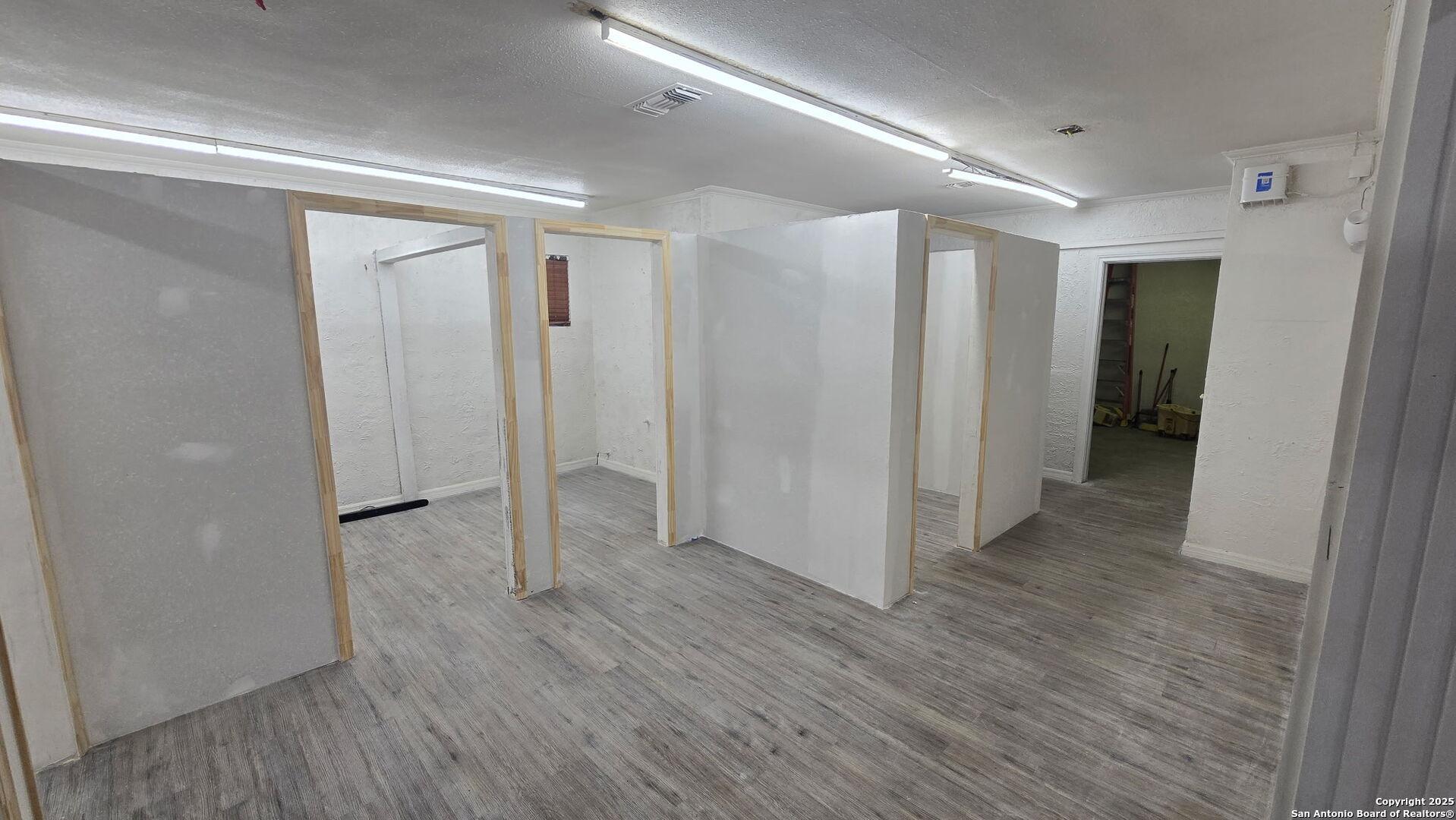 2903 E Houston San Antonio TX 78202