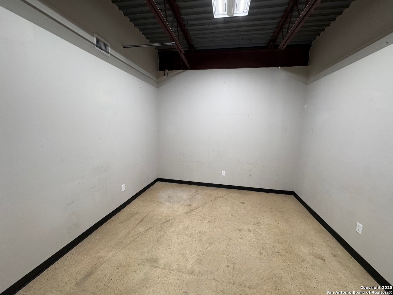 1753 Highway 97 E Jourdanton TX 78026