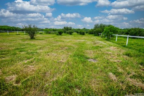 000 La Vernia Street Adkins TX 78101