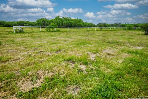 000 La Vernia Street Adkins TX 78101