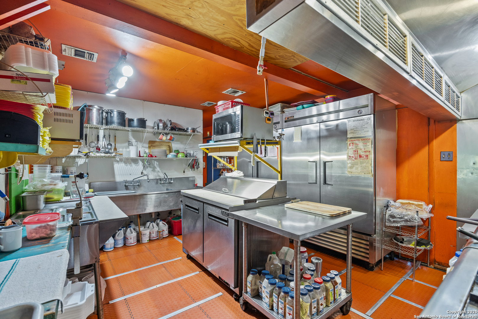 5820 Highway 27 Center Point TX 78010