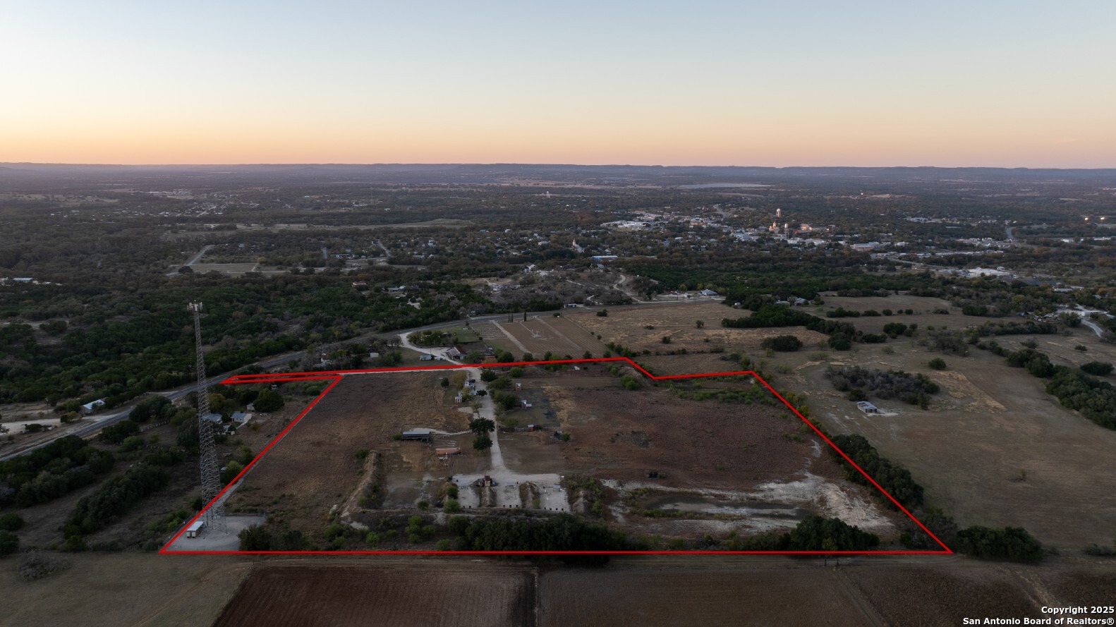 21.4 +/- Ac Fm 1077 Bandera TX 78003