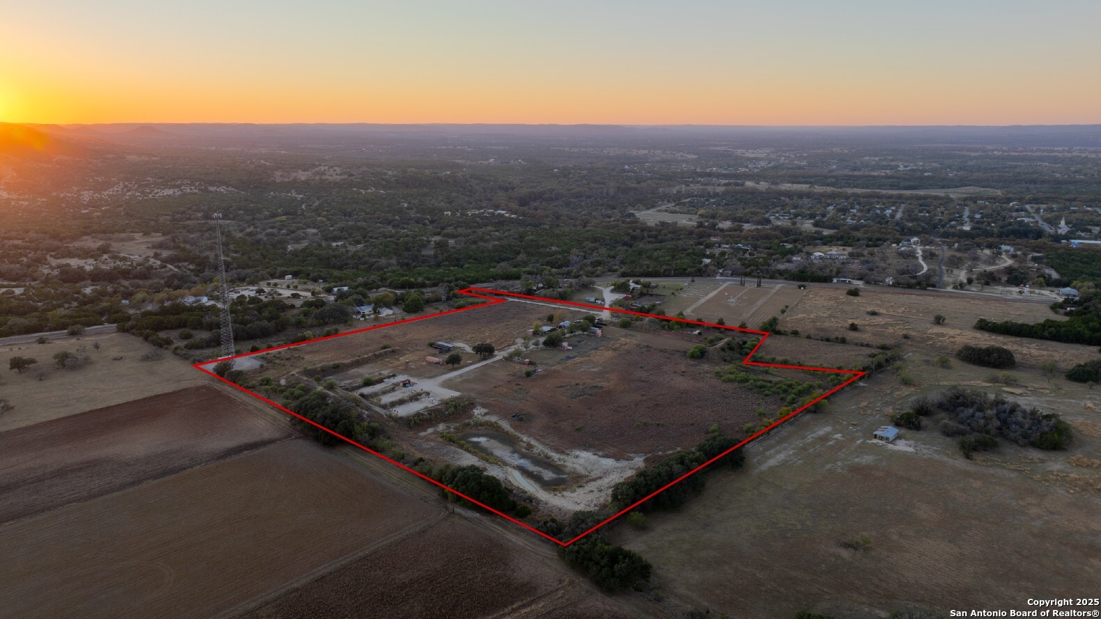 21.4 +/- Ac Fm 1077 Bandera TX 78003