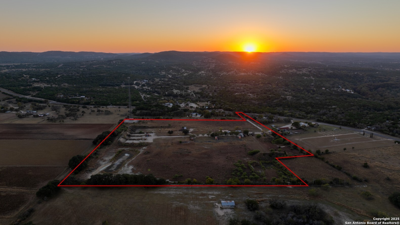 21.4 +/- Ac Fm 1077 Bandera TX 78003