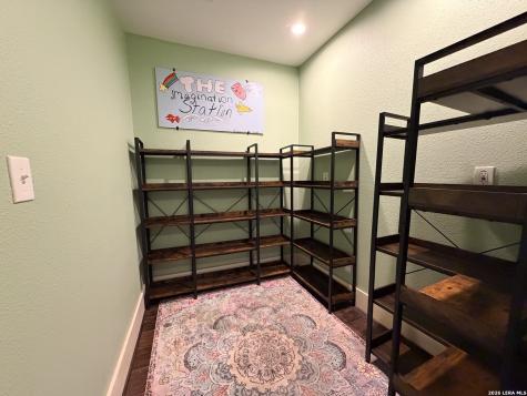 415 W Goodwin Street Pleasanton TX 78064