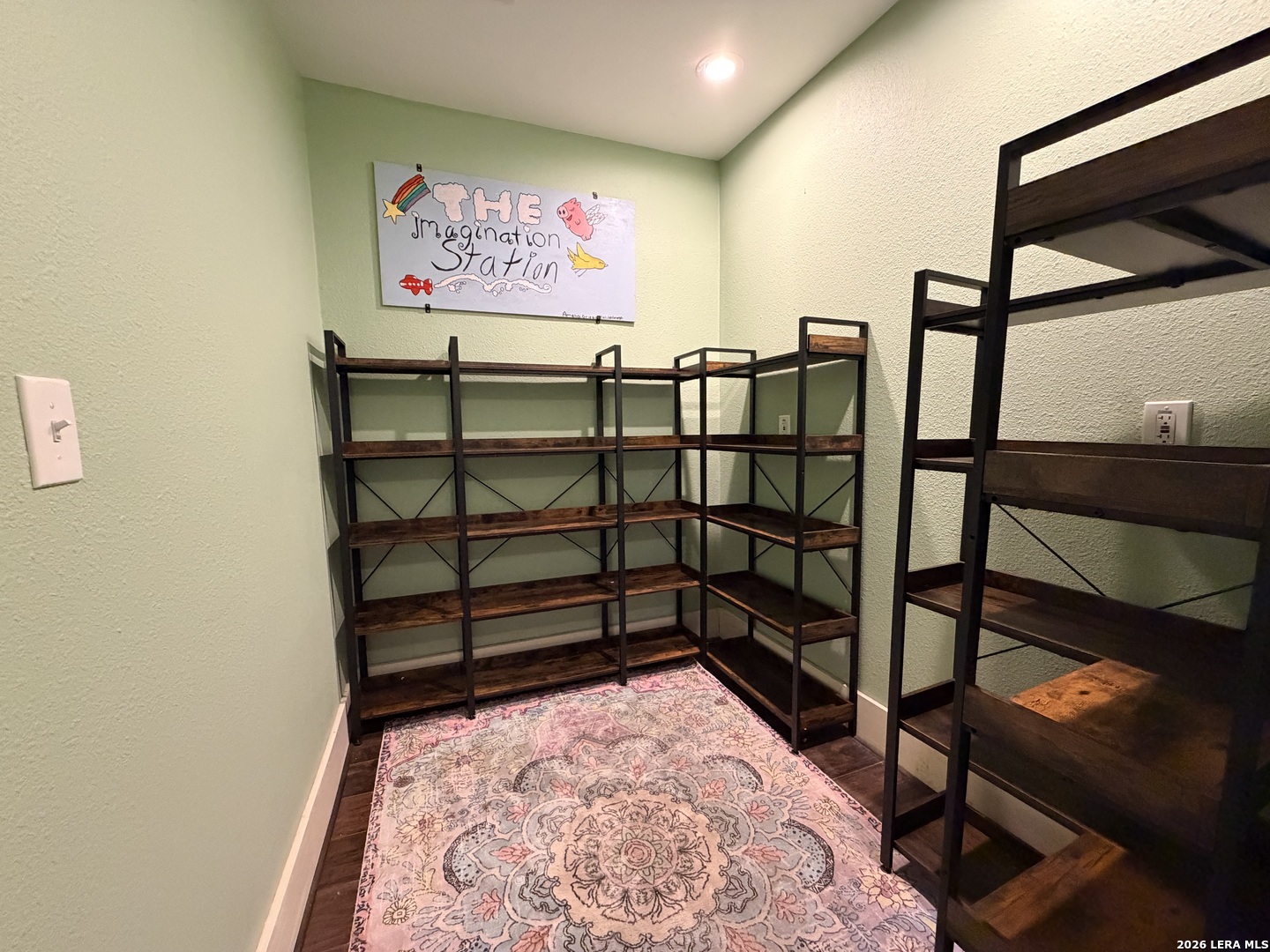 415 W Goodwin Street Pleasanton TX 78064