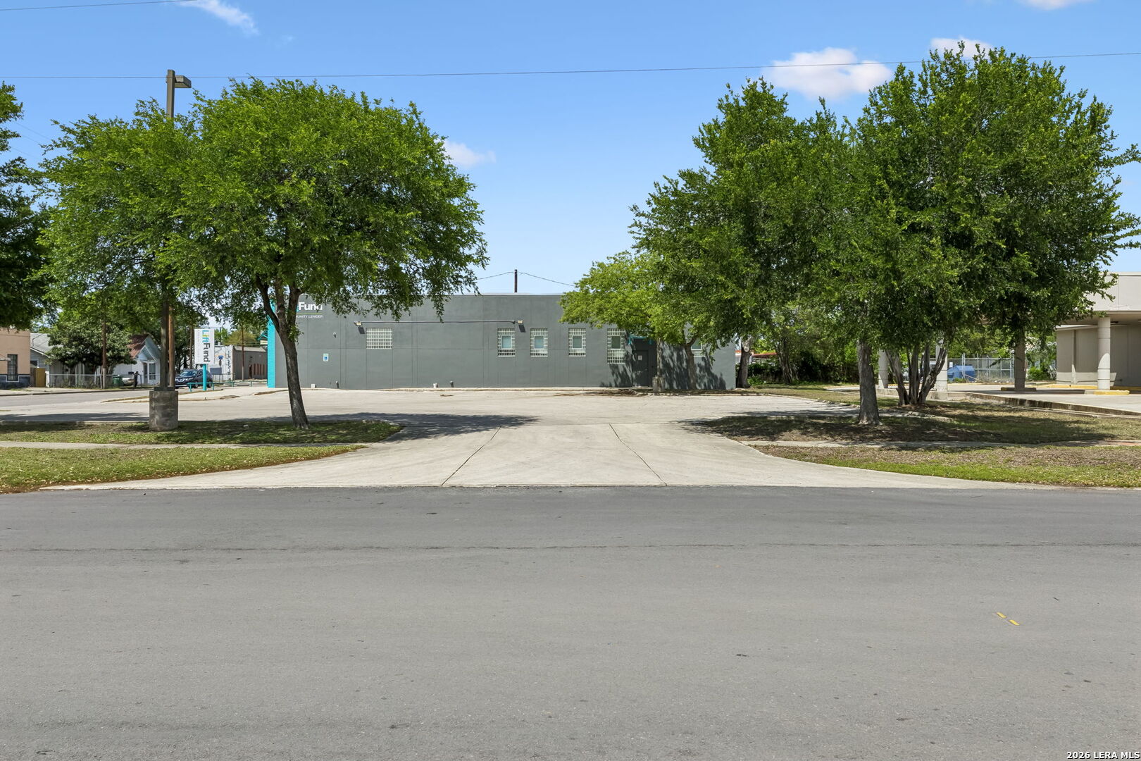 2014 S Hackberry San Antonio TX 78210