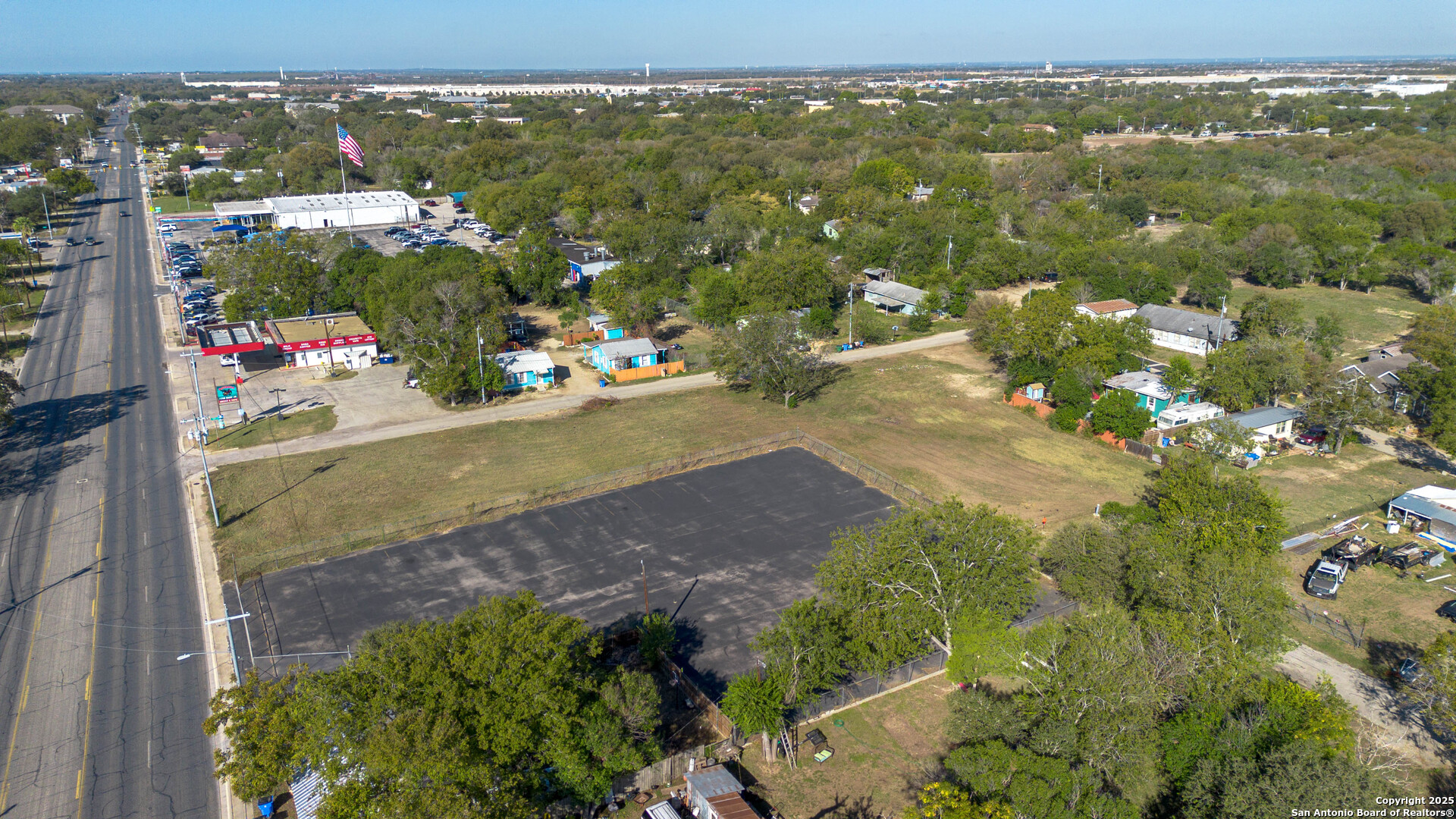 784 W Court Seguin TX 78155