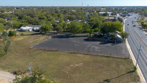 784 W Court Seguin TX 78155