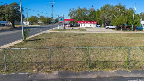 784 W Court Seguin TX 78155