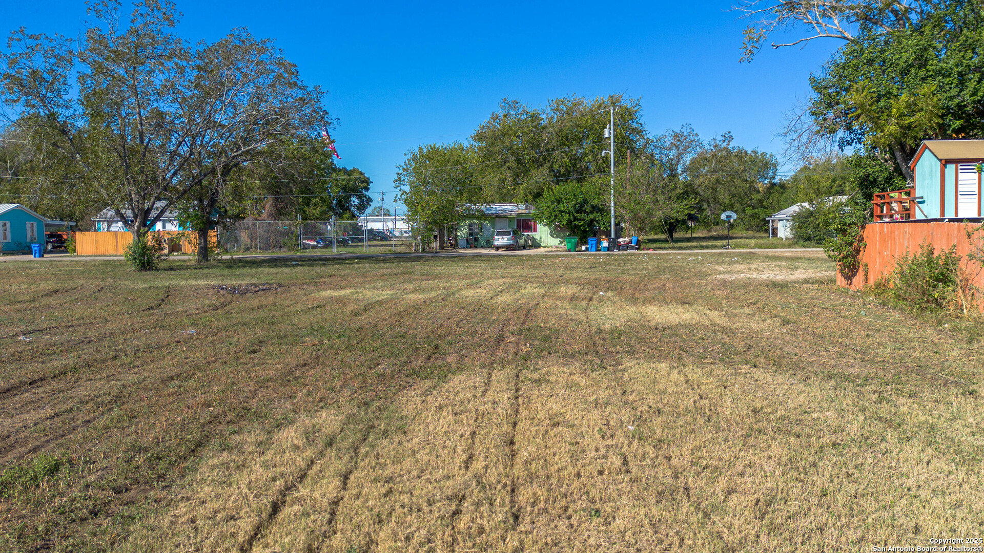 784 W Court Seguin TX 78155