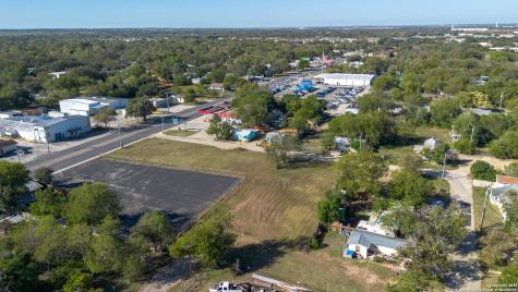 784 W Court Seguin TX 78155