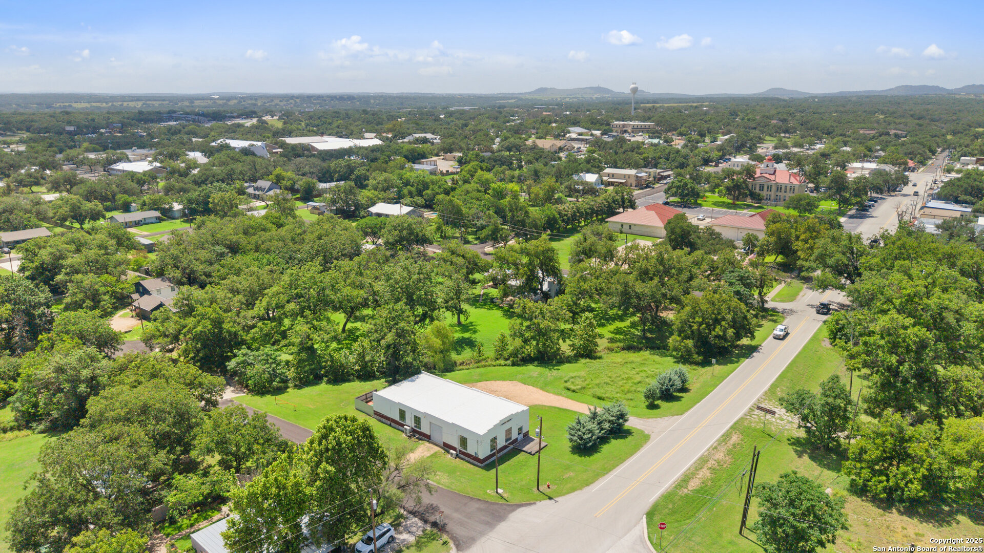 404 Nugent Johnson City TX 78636