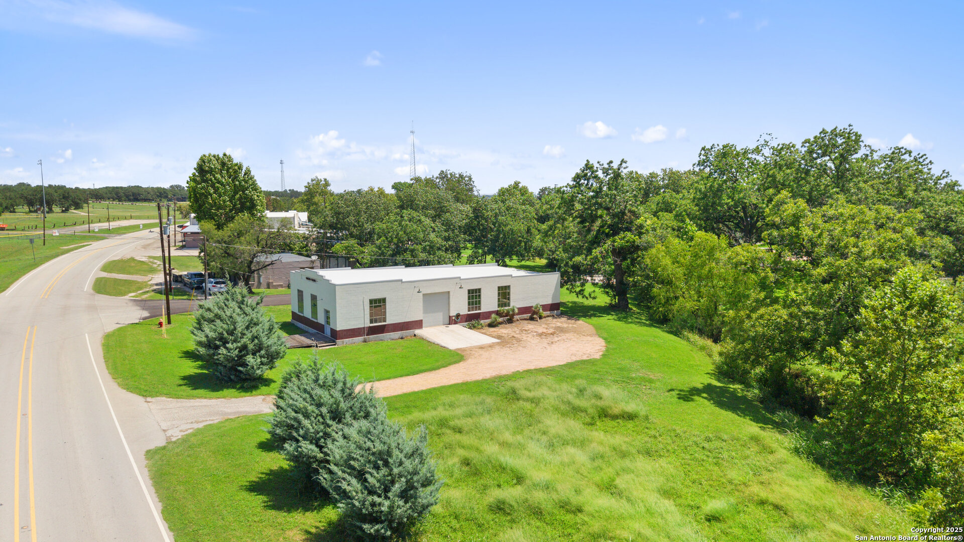 404 Nugent Johnson City TX 78636