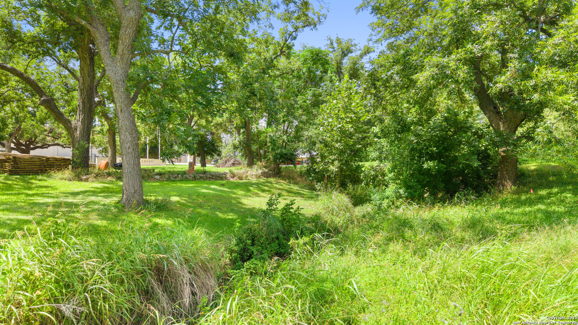 404 Nugent Johnson City TX 78636