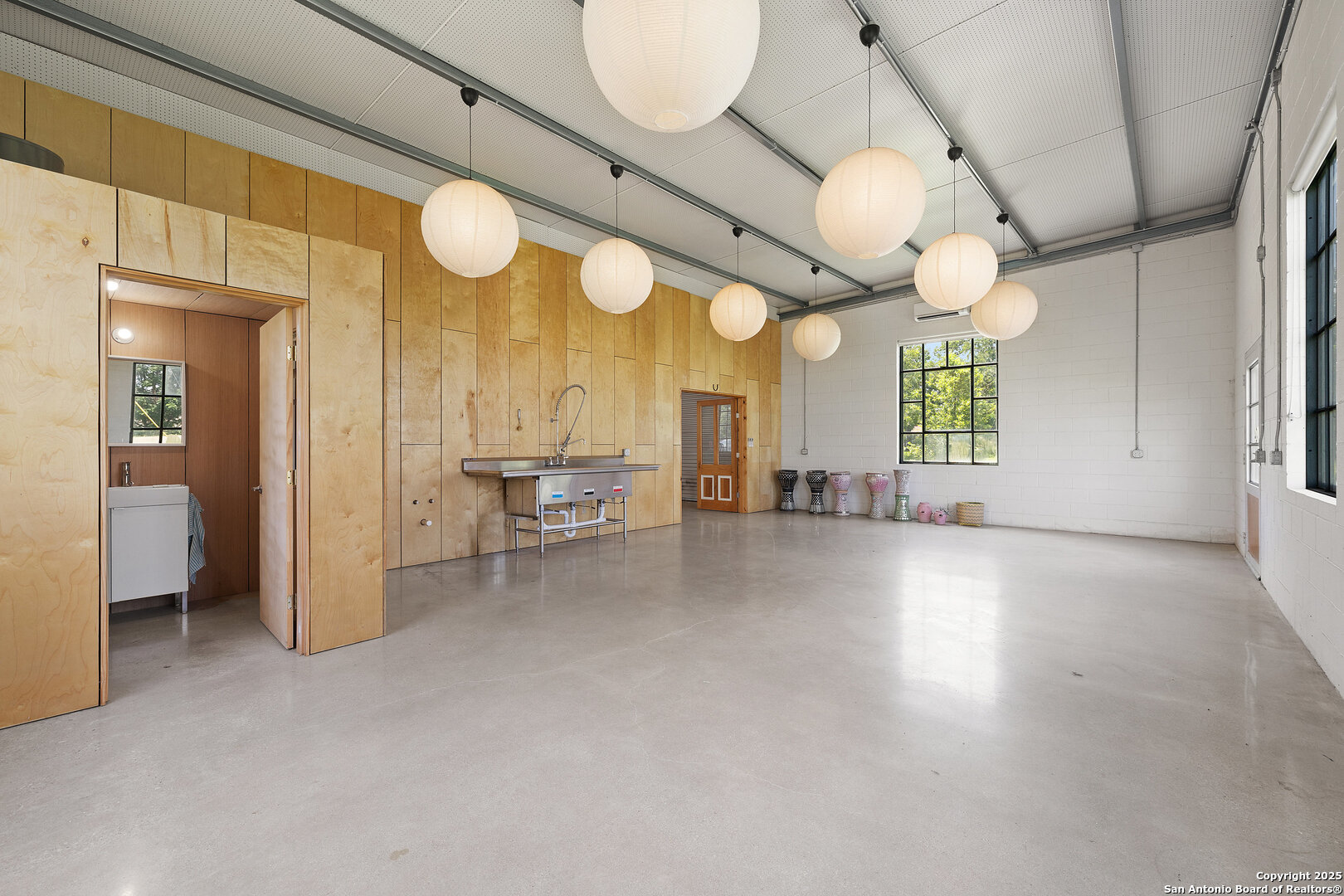 404 Nugent Johnson City TX 78636