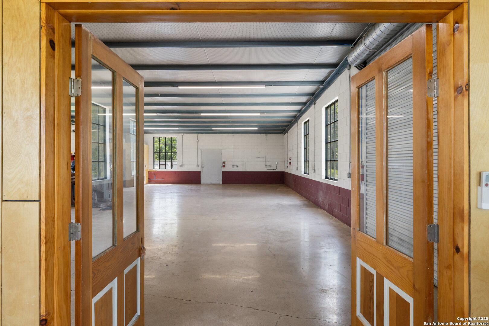 404 Nugent Johnson City TX 78636