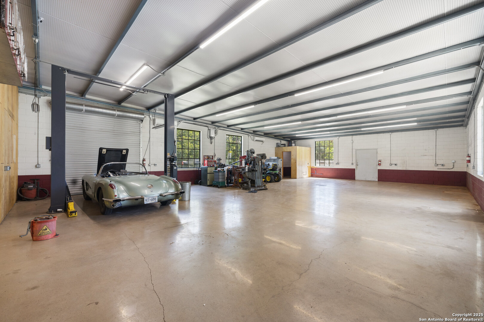 404 Nugent Johnson City TX 78636