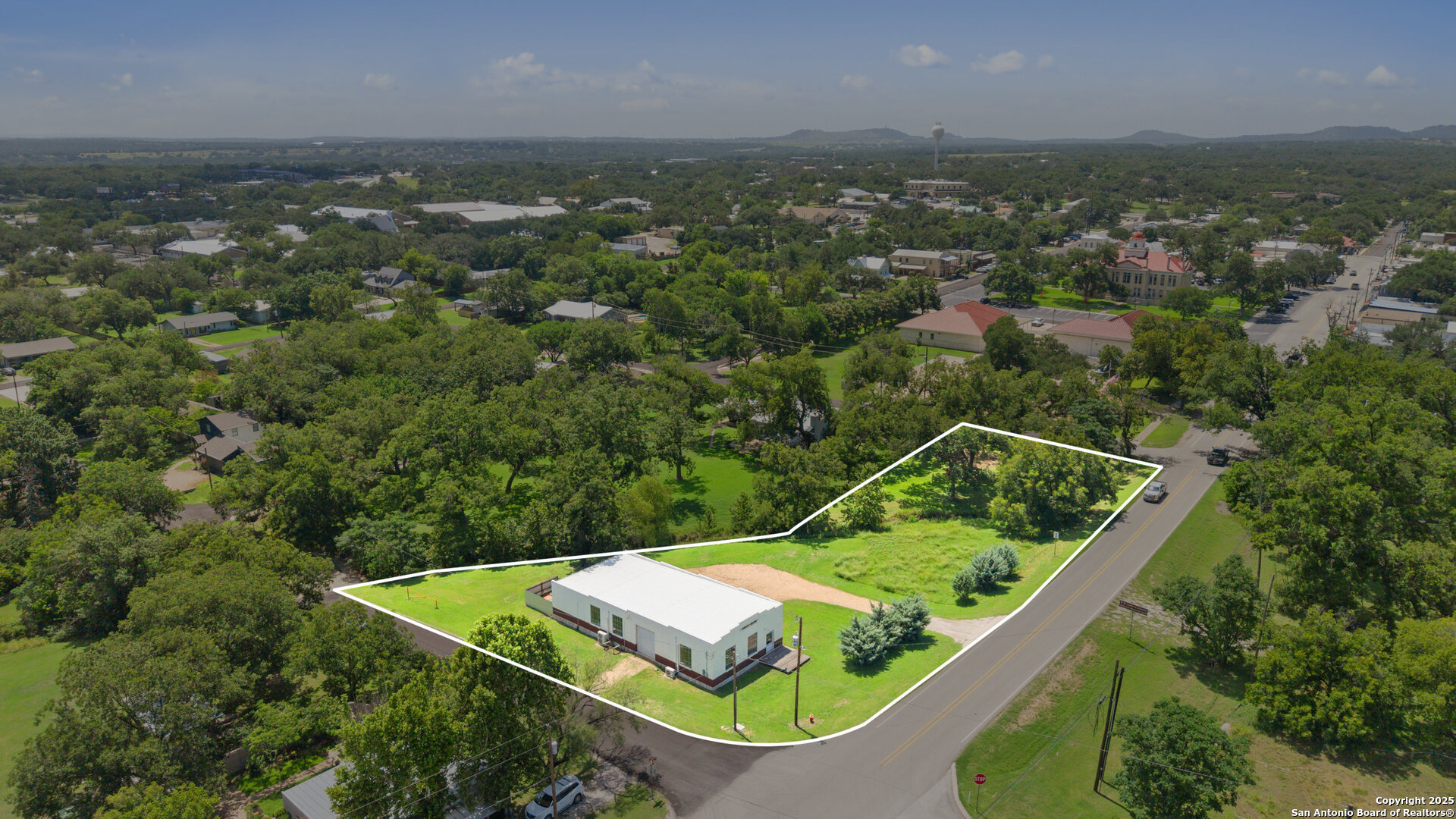 404 Nugent Johnson City TX 78636