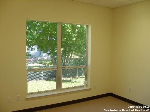 124 E Bandera Boerne TX 78006