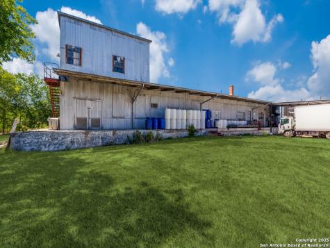 264 W Lachapelle San Antonio TX 78204