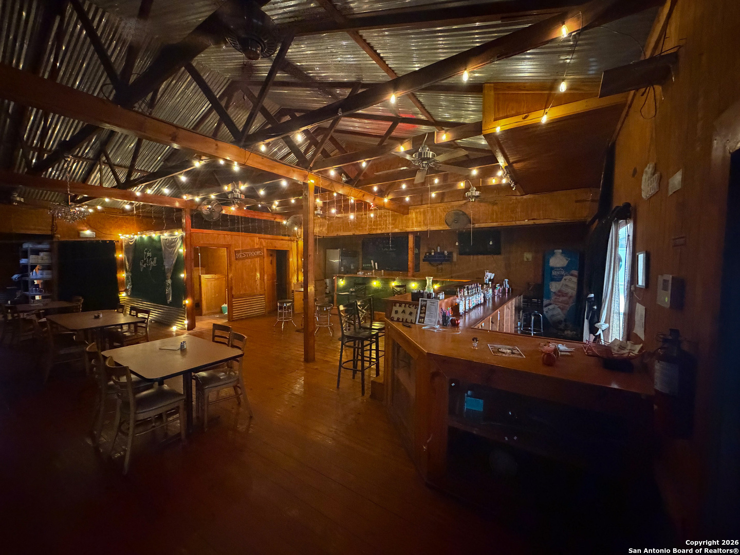 505 1st Carrizo Springs TX 78834