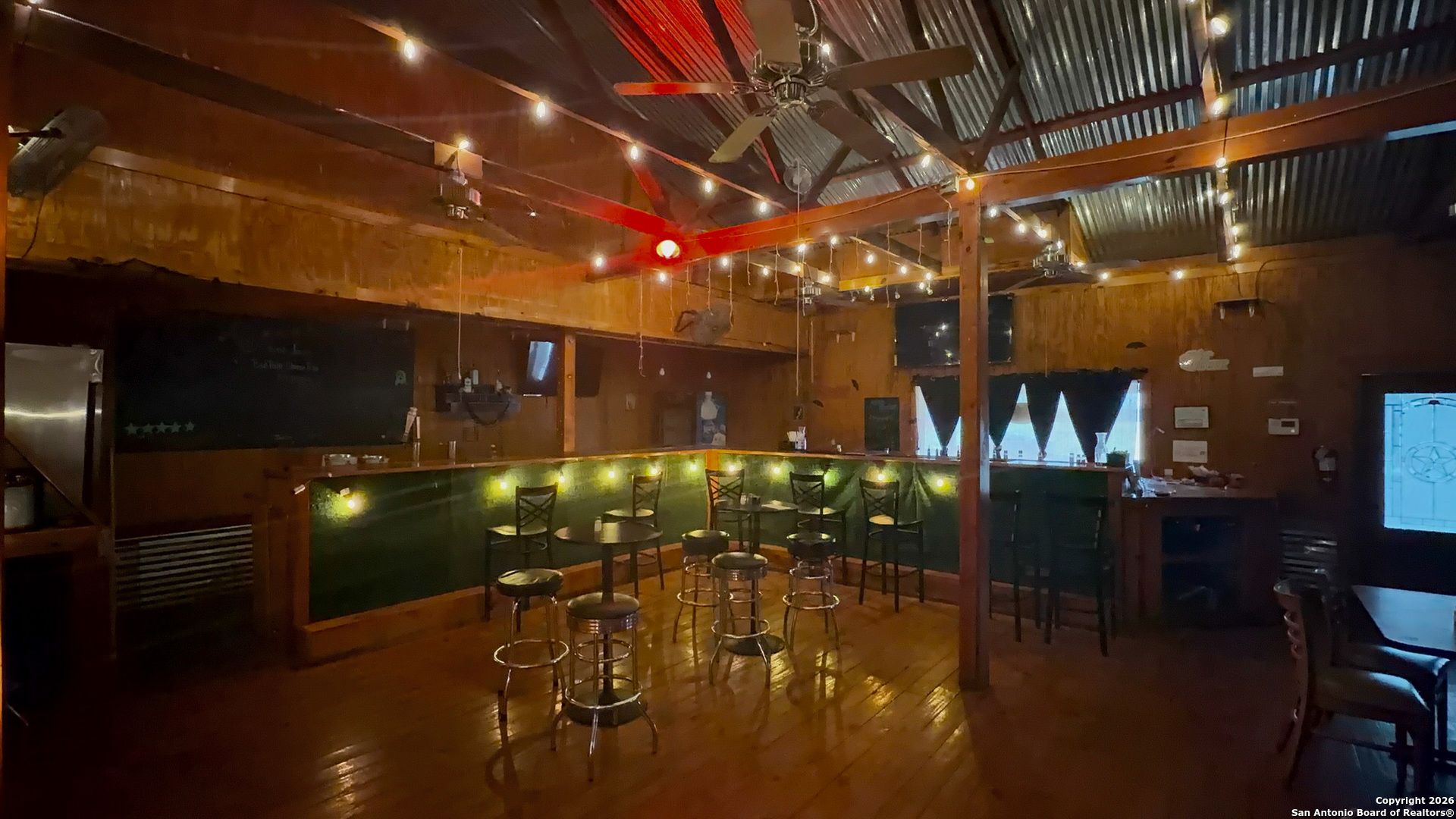 505 1st Carrizo Springs TX 78834