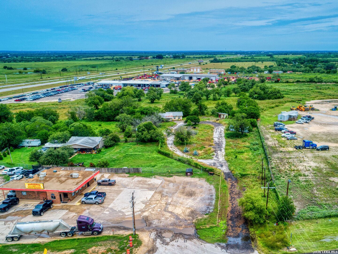 4518 E State Highway 97 Pleasanton TX 78064