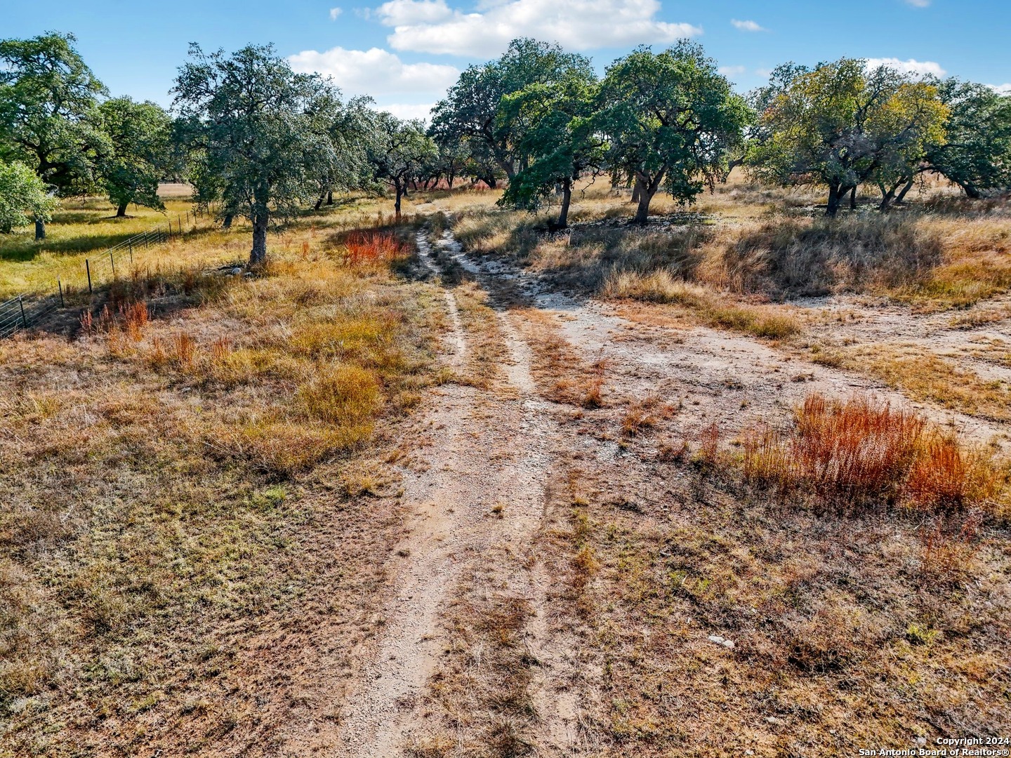 942/944 Fm 3351 Kendalia TX 78027